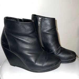 Good condition H&M wedge BOOTIE US5